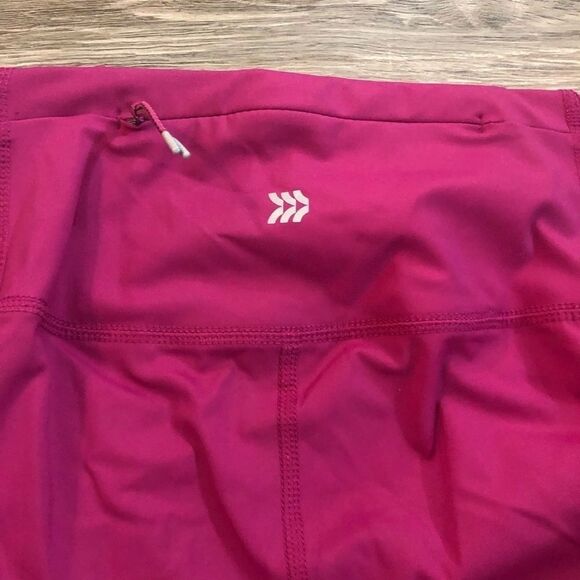 Women's All in Motion Hot Pink Leggings - Picture 6 of 8